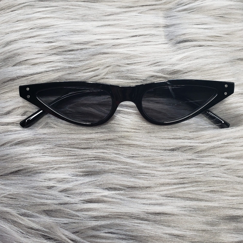 3/$15 black sleek cat eye